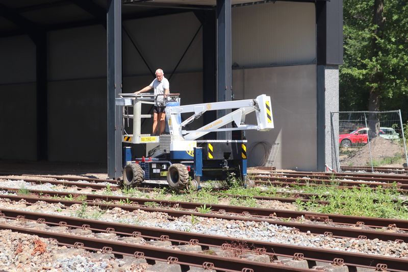 BAM Stopmachine met het fabrieksnummer 1214 en het UIC-nummer 99 84 942 8 702-7.